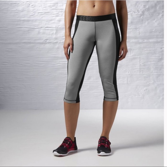 Reebok Pants - Reebok pants XS 3/4 Workout Capri Play Dry